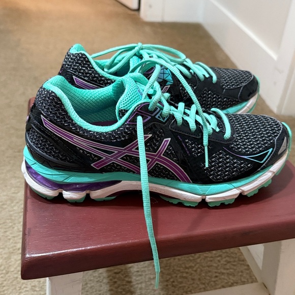 Ladies ASICS tennis shoes size 8 1/2 - Picture 5 of 9